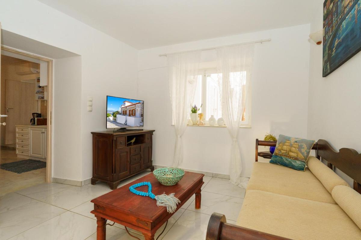 Holiday home Kamini - Hydra Dream *