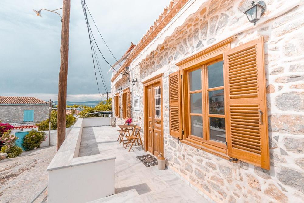 Kamini - Hydra Dream Hydra (Saronic Islands)